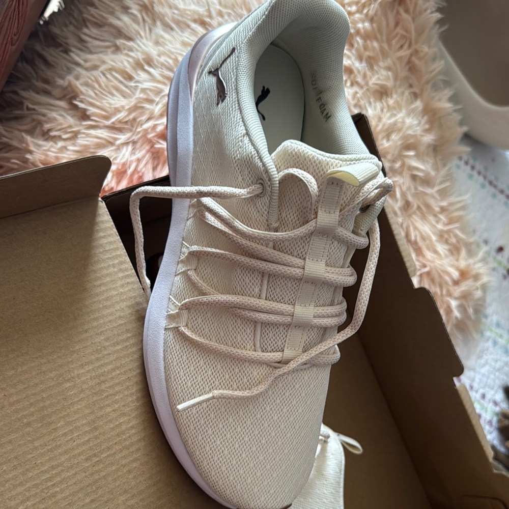 Puma Women's Off-White Sneakers